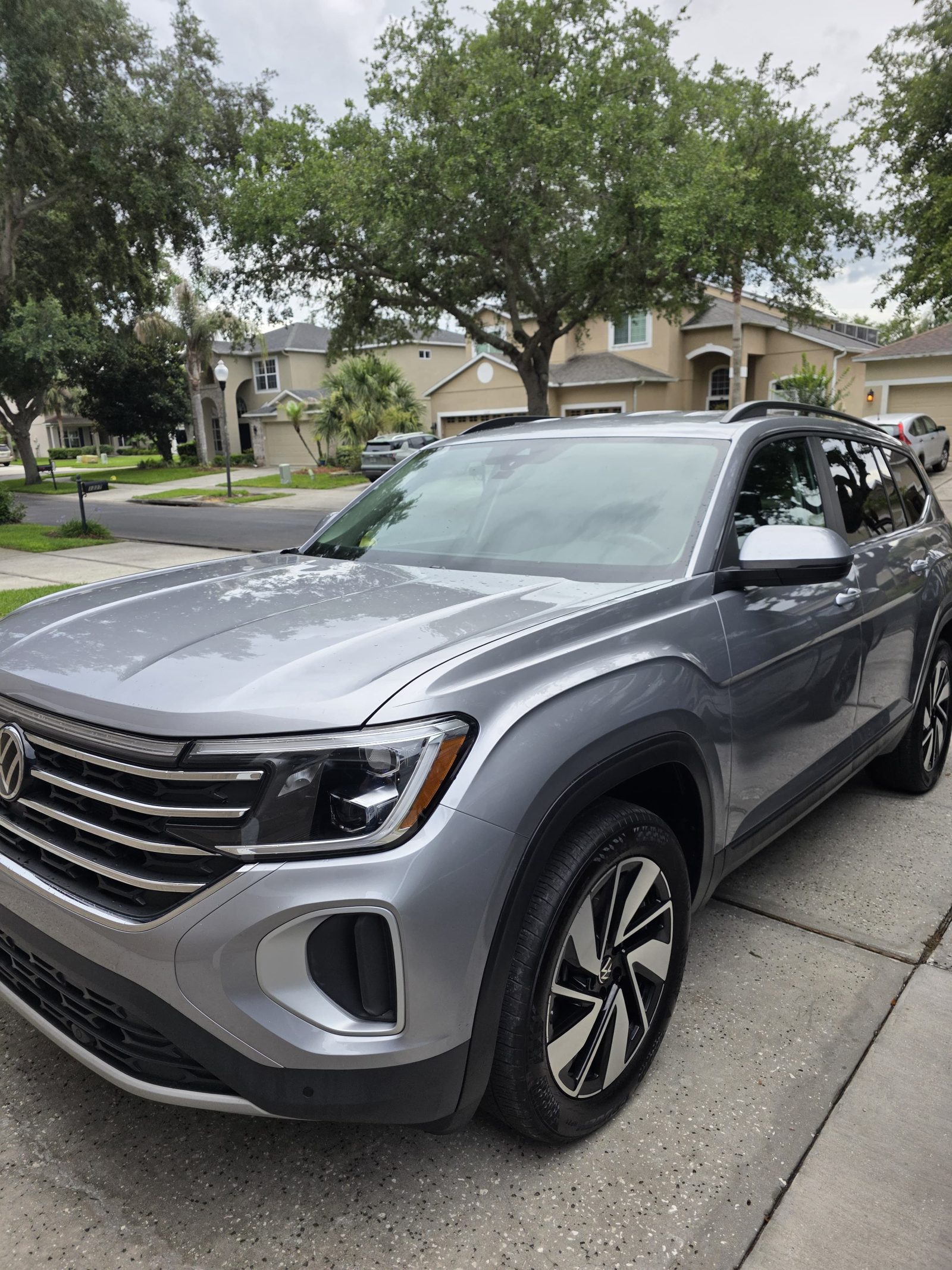 2025 Volkswagen Atlas SE