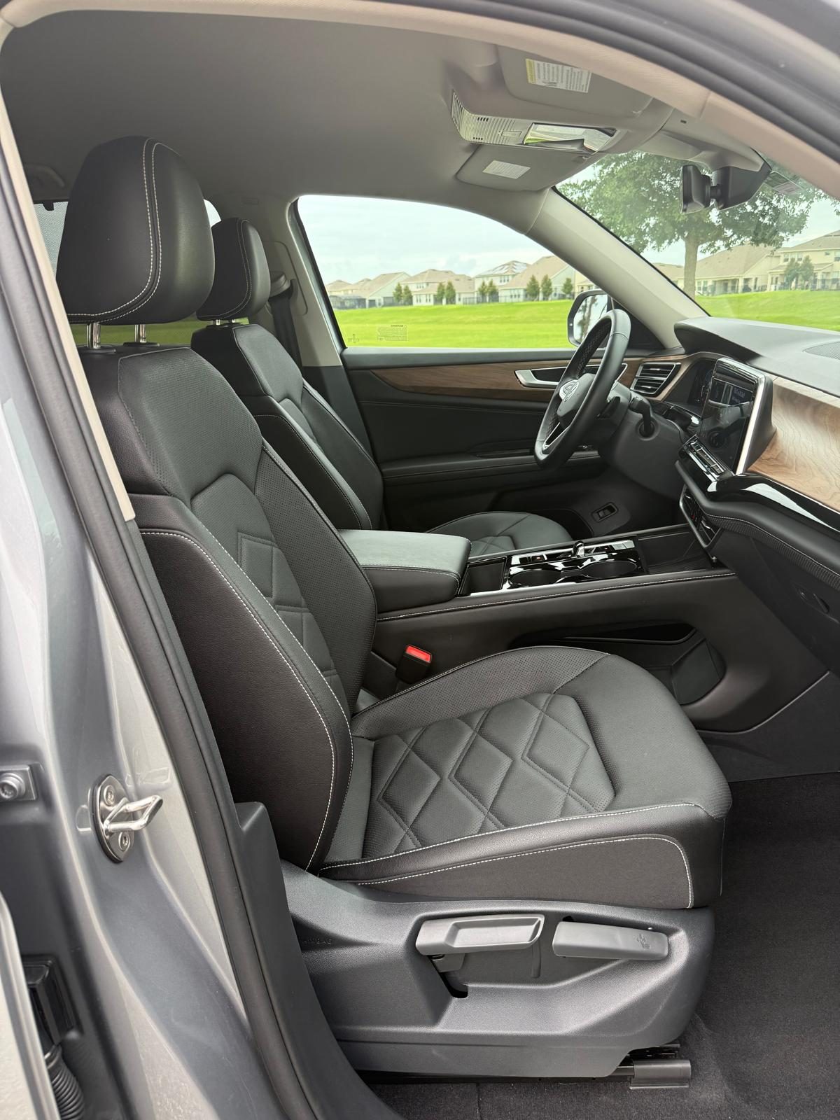 2025 Volkswagen Atlas SE