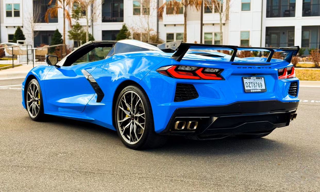 Corvette Stingray Convertible 2LT